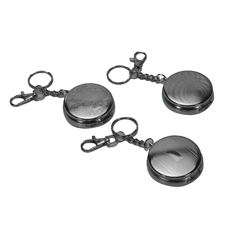 Mini Size Portable Push Type Spring Flip Lid Round Embossing Metal Ashtray With Key Chain