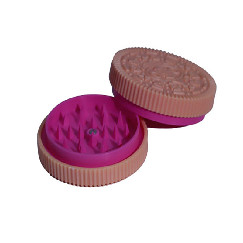 2.3 Inches 2 Parts Magnetic Tines Teeth Oreo Biscuit Shaped Plastic Herb Grinders