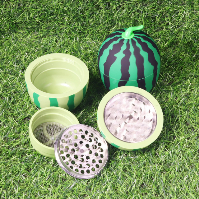 Watermelon-shaped Plastic Herb Grinder with Sharp Metal Teeth Hidden Screen Layer & Free Scraper Watermelon Design Spice Grinder Portable Plastic Herb Grinder