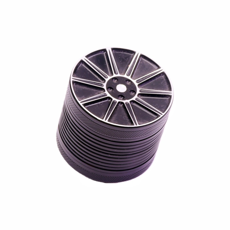 4 Parts 2.6“ Manual Aluminum Alloy Wheel Hub Shaped Top Herb Grinder Weed Grinder For Marijuana With Removable Screen