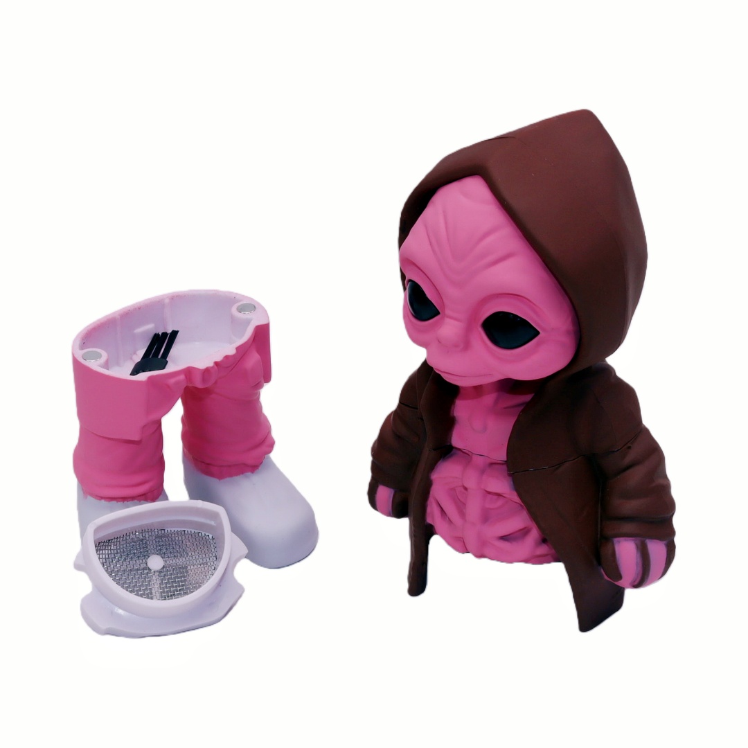 4-piece Yoda Humanoid Herb Mill with Pollen Catcher Cute Yoda Hoodie Grinder with Magnetic Lid Jedi Master Yoda Herb Mill Yoda Hoodie Humanoid Herb Grinder Star Wars Yoda Shaped Herb Crusher Yoda Fi