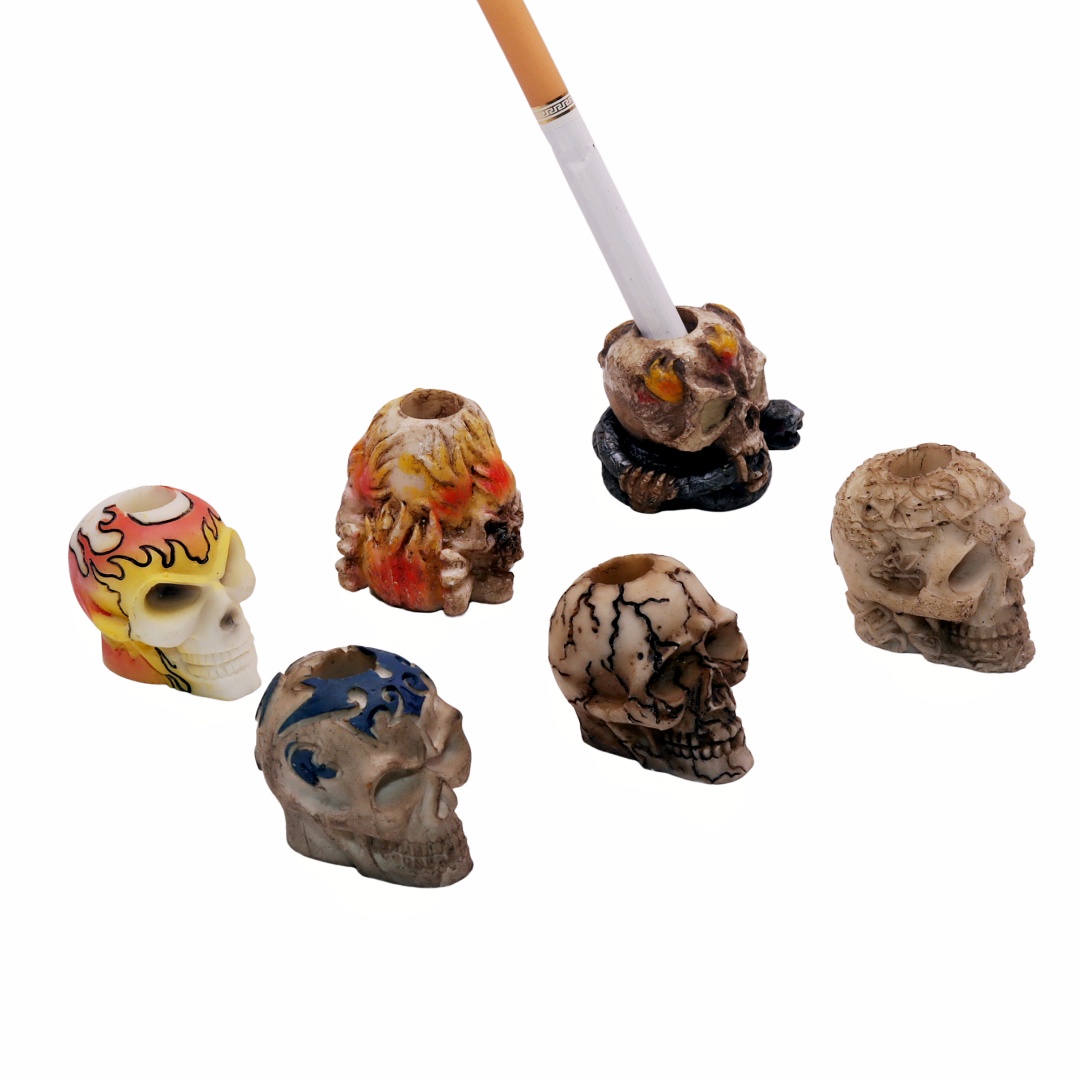2 Pack Resin Pirate Skull Cigarette Snuffer Instant Cigarette Extinguisher for Ashtrays Resin Skull Smoking Accessories for Home Bar