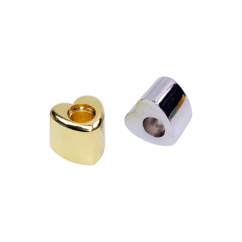 3D Heart Shaped Portable Durable Metal No Ash Cigarette Extinguisher Smokeless Cigarette Snuffer for Smoking