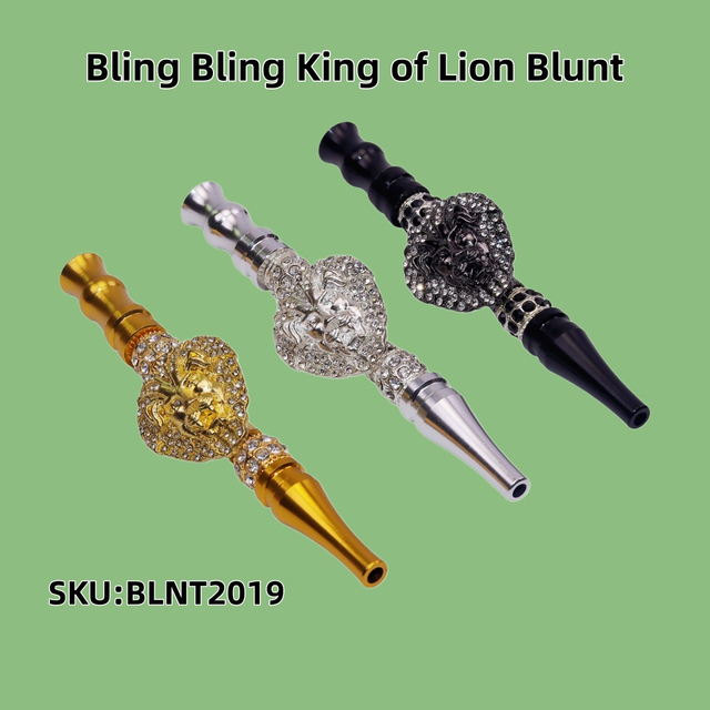 Luxury Hookah Mouthpiece Diamond Lion Head Hookah Tip Bling Hookah Accessories Reusable Metal Hookah Tips Premium Shisha Mouth Tips Lion Design Shisha Accessory Hookah Gifts for Men.