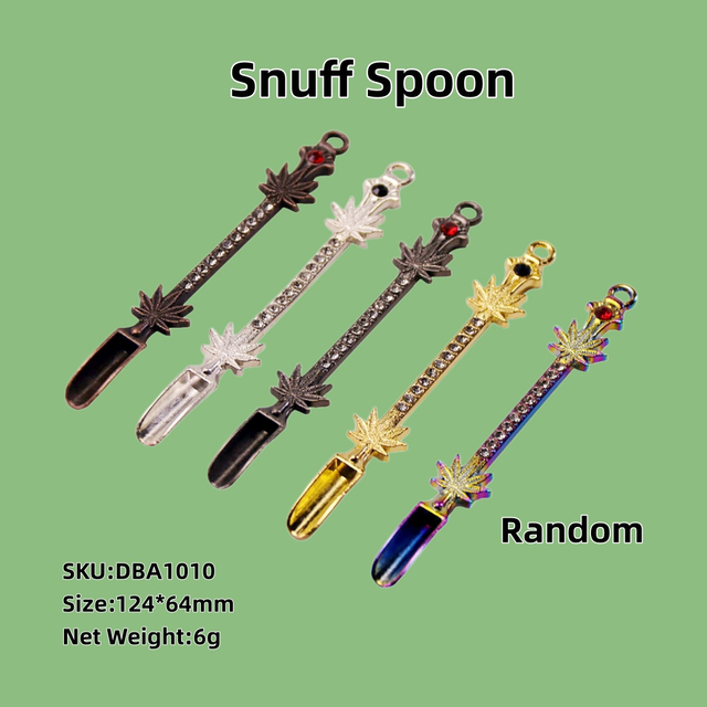 Weed Leaf Rhinestone Dab Tool Mini Metal Herb Scoop with Keychain Loop Hemp Leaf Decorative Snuff Spoon