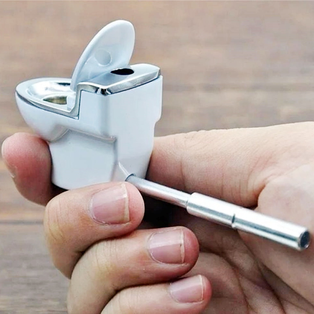 Toilet Shaped Metal Smoking Pipe Novelty Discreet Tobacco Hand Pipe Unique Mechanic Themed Gift for Smokers